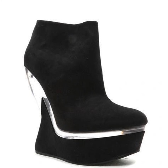 🇮🇹 MOVING TO ITALY 🇮🇹 SALE!! Black Suede Clear Wedge Heel - Picture 1 of 4